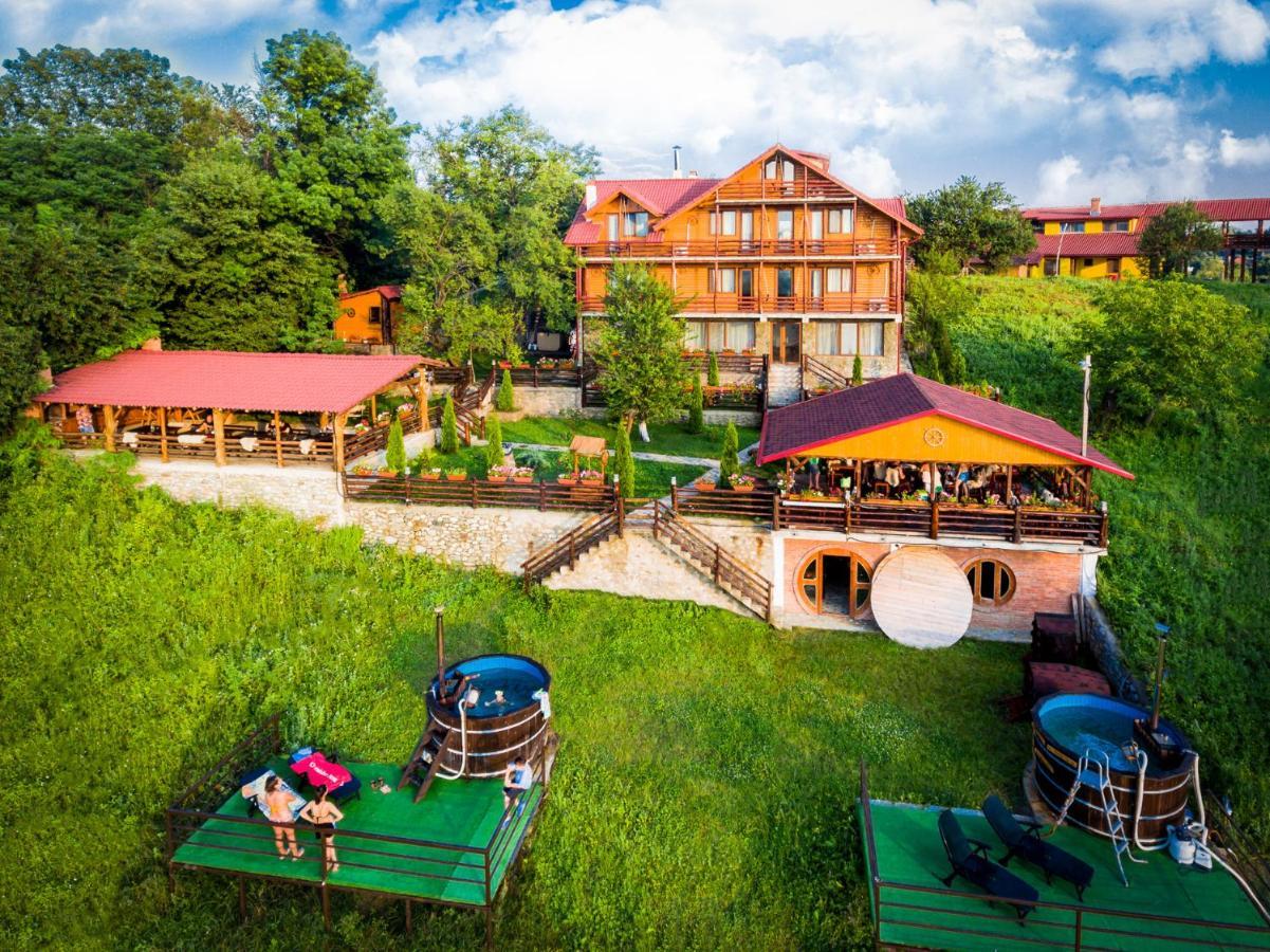 Pensiunea La Maria Hotel Poenari Bagian luar foto