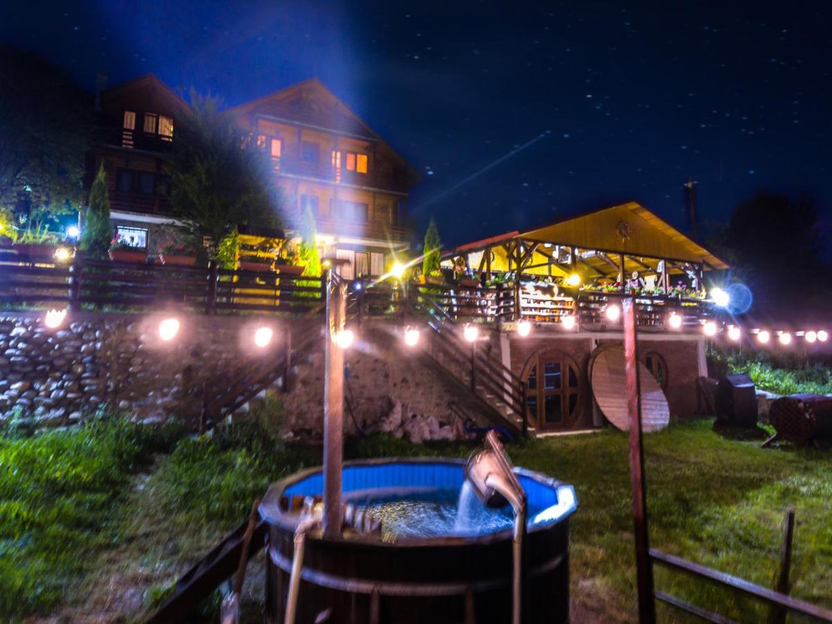 Pensiunea La Maria Hotel Poenari Bagian luar foto