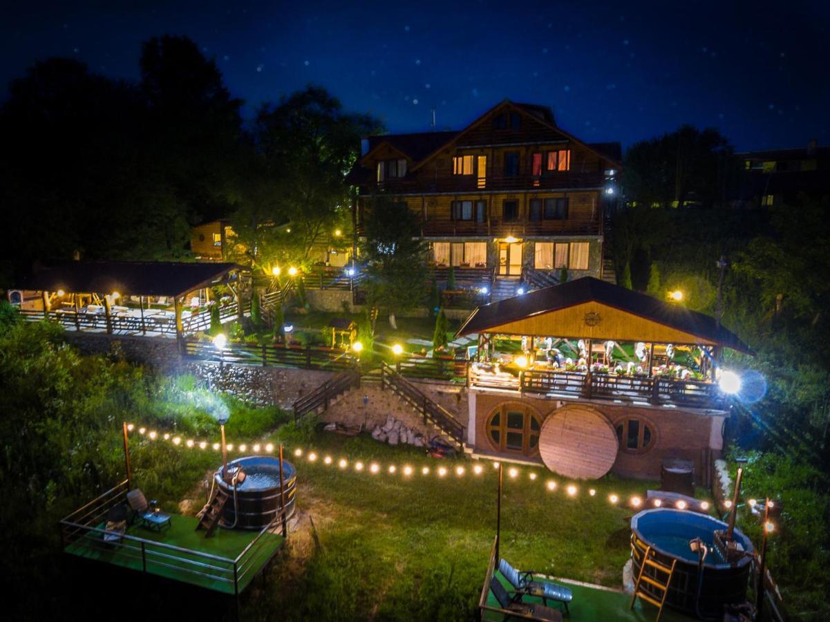 Pensiunea La Maria Hotel Poenari Bagian luar foto