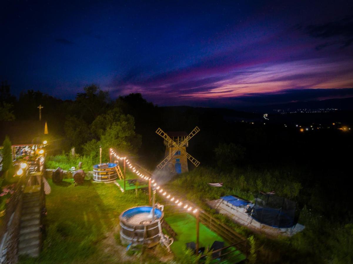 Pensiunea La Maria Hotel Poenari Bagian luar foto