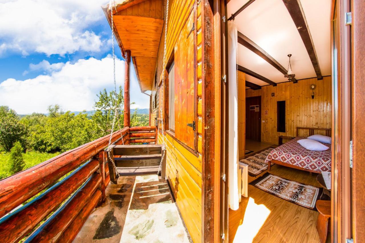 Pensiunea La Maria Hotel Poenari Bagian luar foto