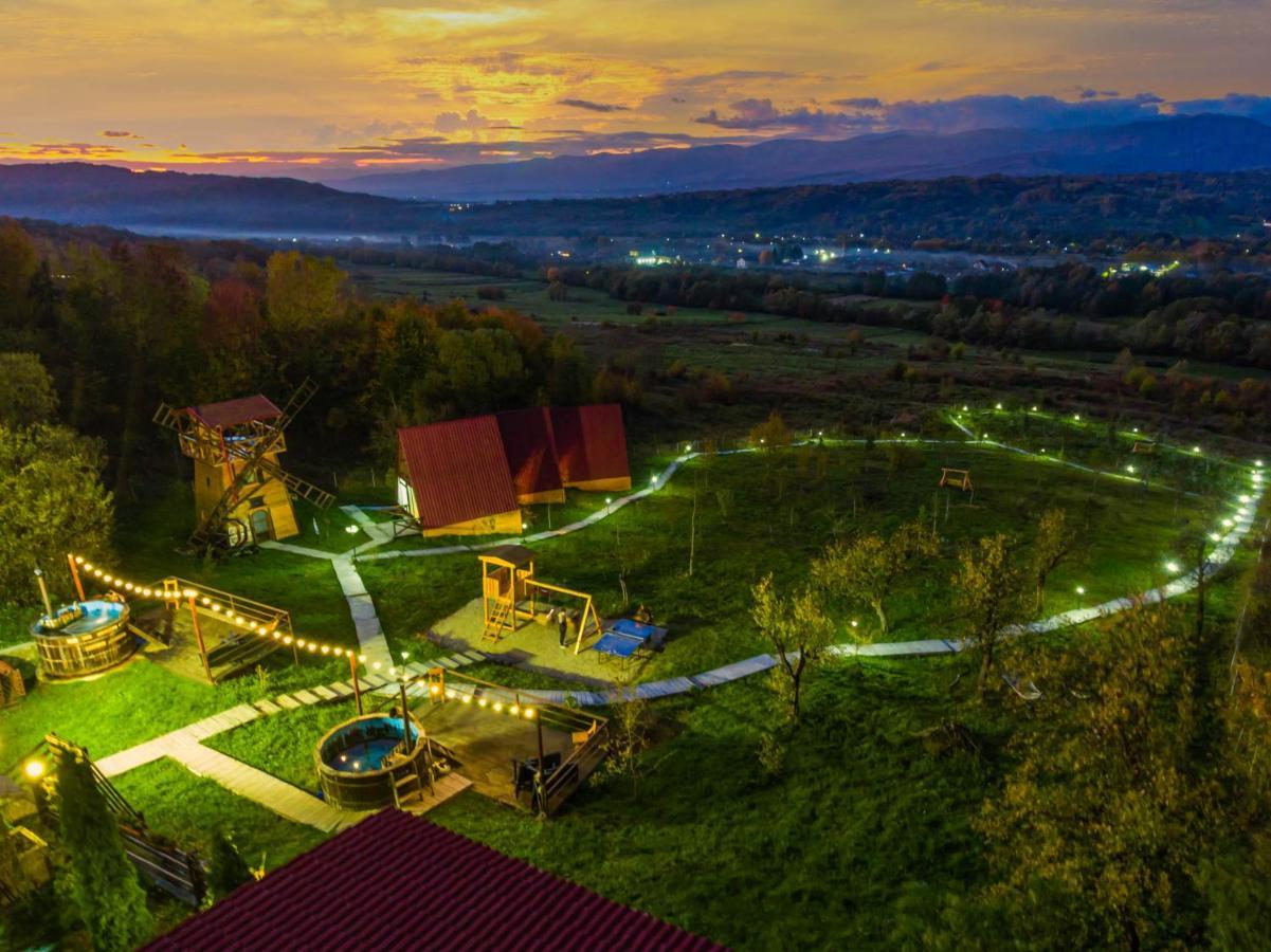 Pensiunea La Maria Hotel Poenari Bagian luar foto
