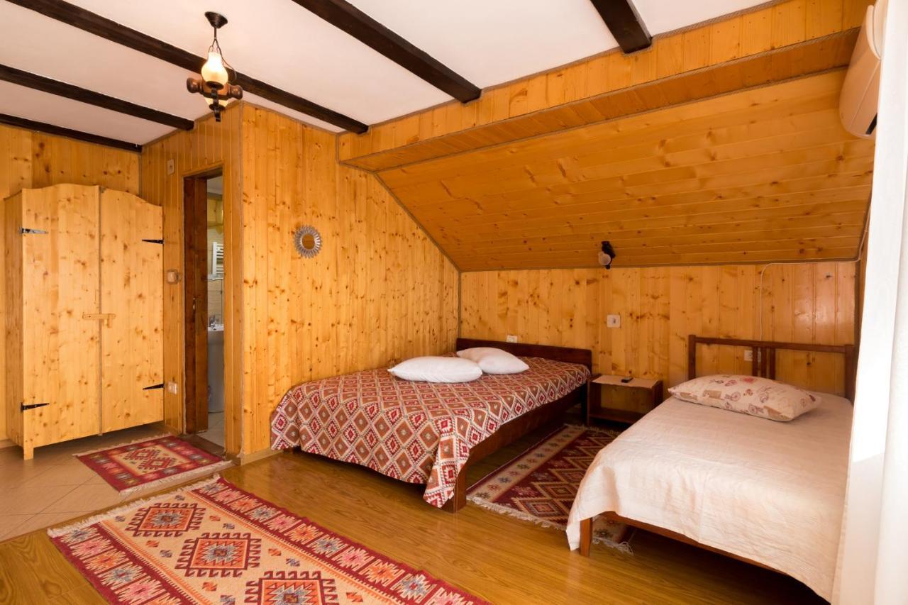 Pensiunea La Maria Hotel Poenari Bagian luar foto