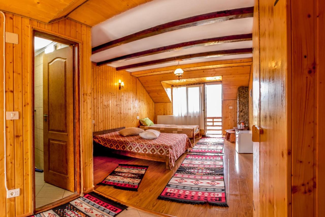Pensiunea La Maria Hotel Poenari Bagian luar foto